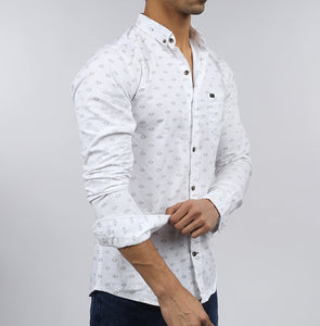 Vote-Shirt-White-Patterned